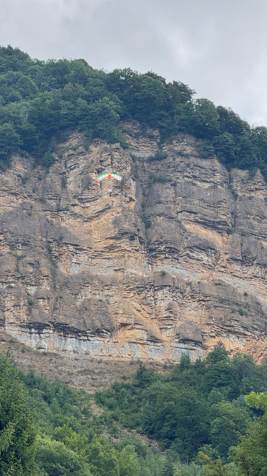 Roc de la rousette depuis le posé.jpeg