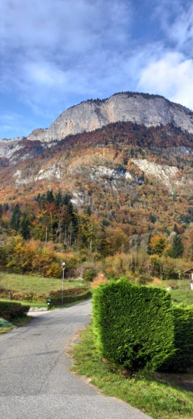 Fichier:Vuardes vue du bas.jpeg